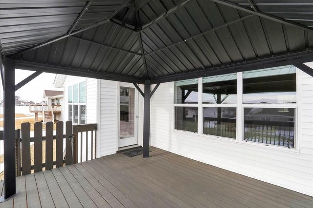 3709 Prairie Falcon Pass, Beloit, WI 53511