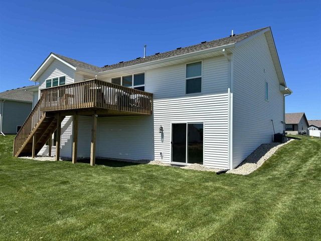 3709 Prairie Falcon Pass, Beloit, WI 53511