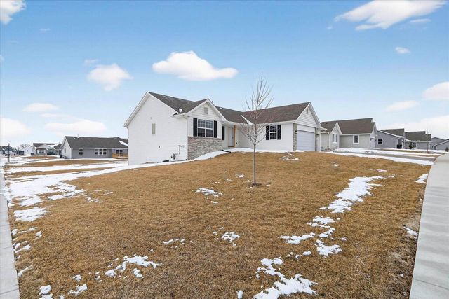 3709 Prairie Falcon Pass, Beloit, WI 53511