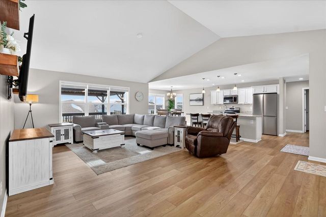 3709 Prairie Falcon Pass, Beloit, WI 53511