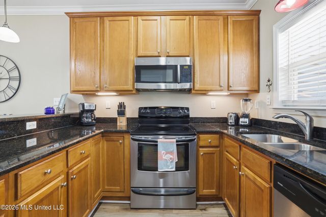 548 W Beach Boulevard, 110, Long Beach, MS 39560