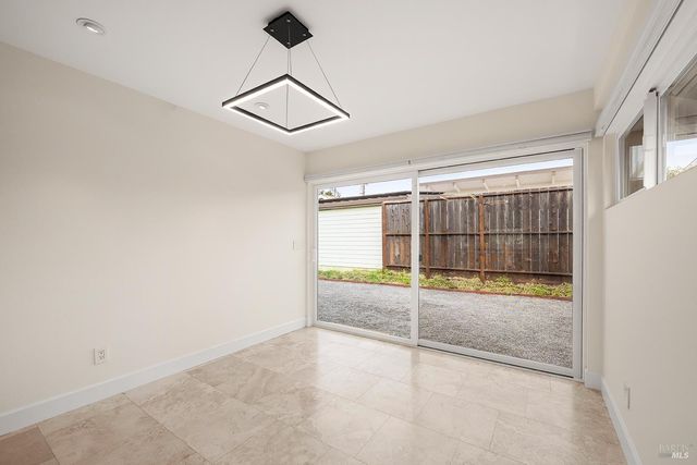 431-433 University St, Healdsburg, CA 95448