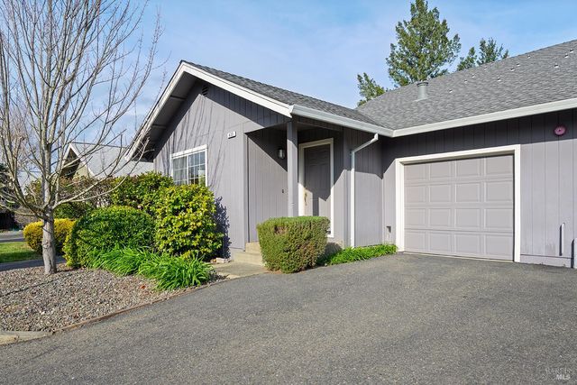 431-433 University St, Healdsburg, CA 95448