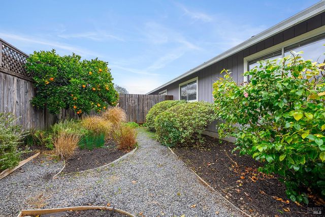 431-433 University St, Healdsburg, CA 95448