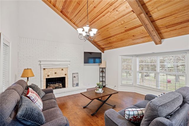 410 Mountain View Court, Russellville, AR 72802