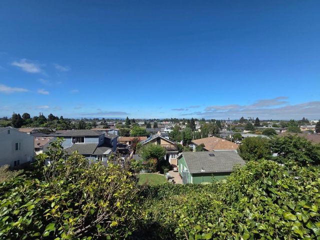 16640 Los Banos Street, San Leandro, CA 94578