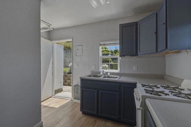 16640 Los Banos Street, San Leandro, CA 94578