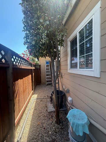 16640 Los Banos Street, San Leandro, CA 94578