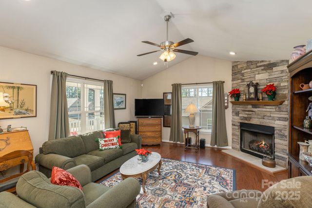 57 Pounding Mill Road, Hendersonville, NC 28792