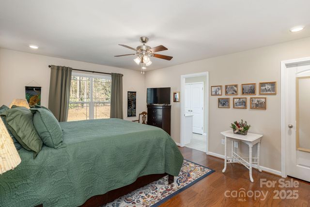 57 Pounding Mill Road, Hendersonville, NC 28792