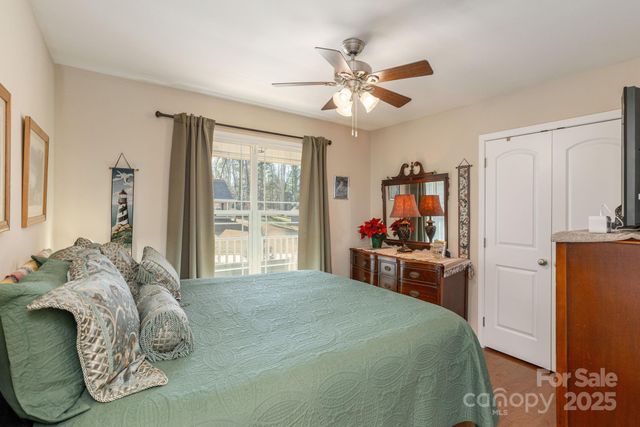 57 Pounding Mill Road, Hendersonville, NC 28792