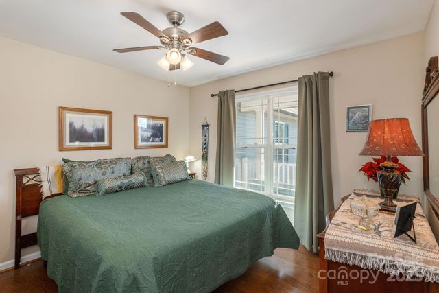 57 Pounding Mill Road, Hendersonville, NC 28792