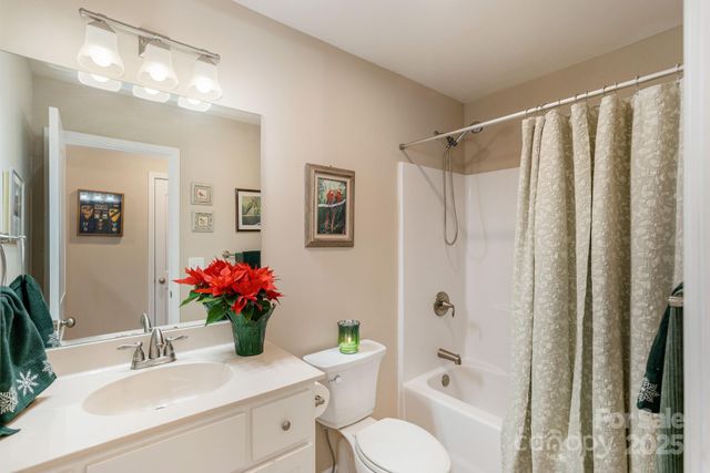 57 Pounding Mill Road, Hendersonville, NC 28792