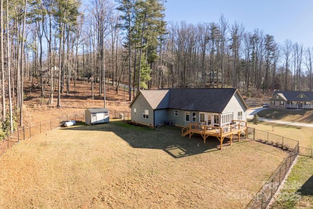 57 Pounding Mill Road, Hendersonville, NC 28792