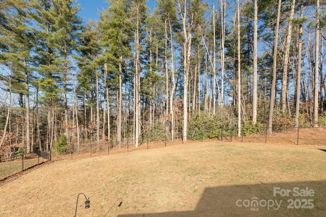 57 Pounding Mill Road, Hendersonville, NC 28792