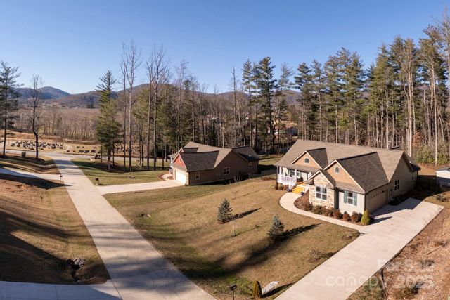 57 Pounding Mill Road, Hendersonville, NC 28792