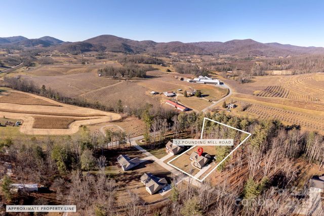 57 Pounding Mill Road, Hendersonville, NC 28792