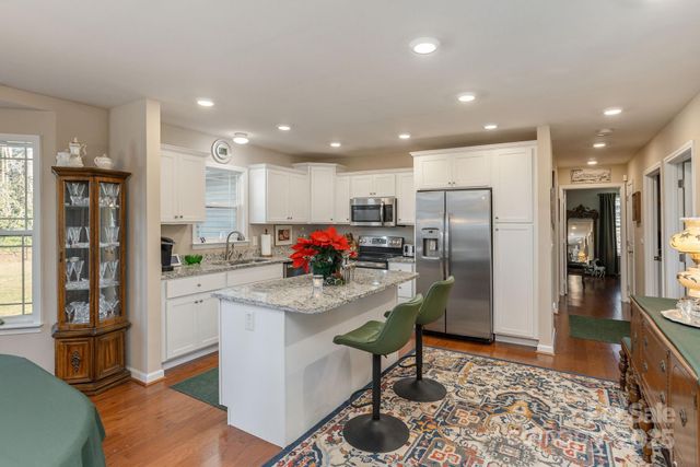 57 Pounding Mill Road, Hendersonville, NC 28792