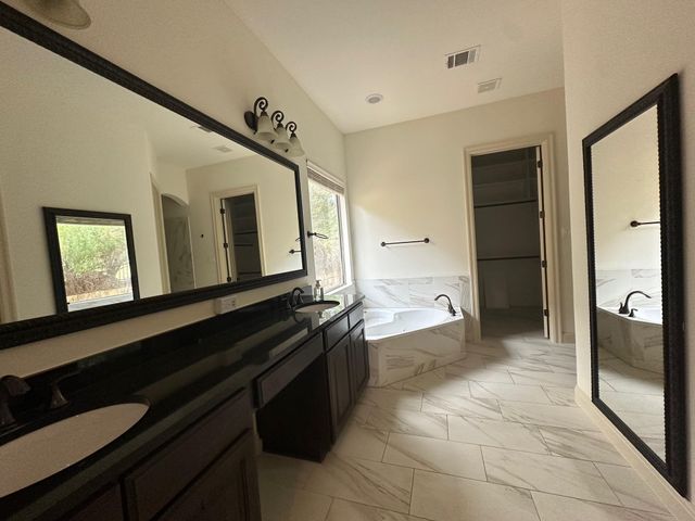 906 Madison Fork DR, Lakeway, TX 78738