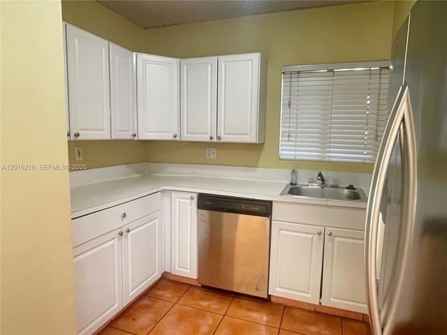 6255 Kendale Lakes Cir 116, Miami, FL 33183