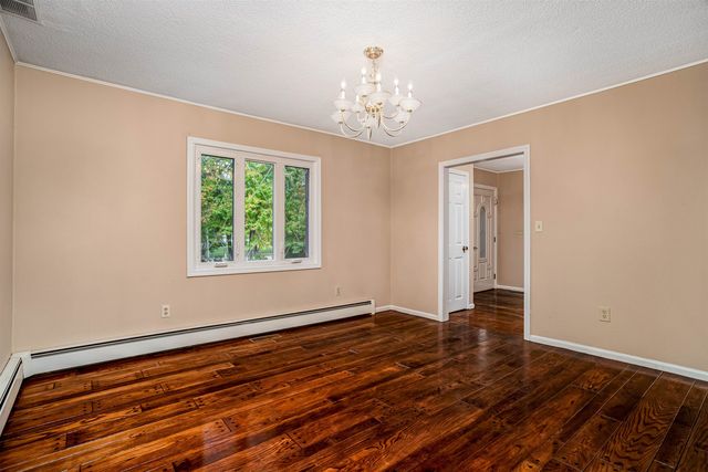23 Golden Oaks Drive, Salem, NH 03079