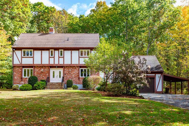 23 Golden Oaks Drive, Salem, NH 03079