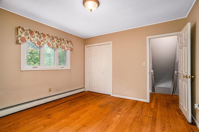 23 Golden Oaks Drive, Salem, NH 03079