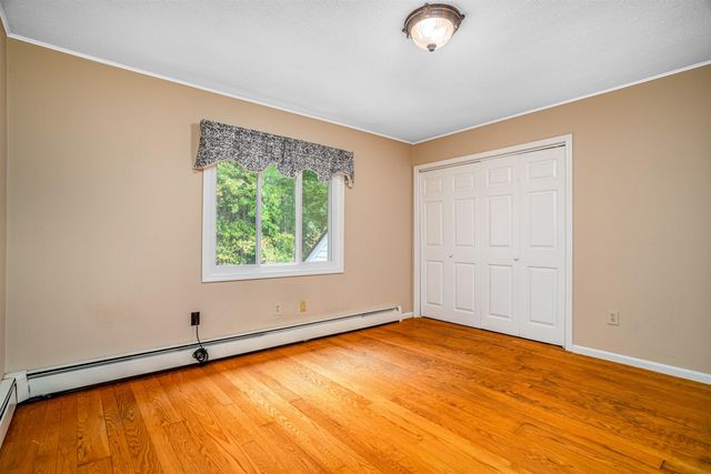 23 Golden Oaks Drive, Salem, NH 03079