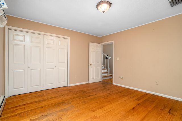 23 Golden Oaks Drive, Salem, NH 03079