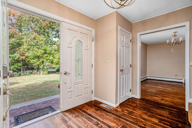 23 Golden Oaks Drive, Salem, NH 03079