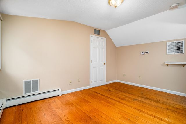 23 Golden Oaks Drive, Salem, NH 03079