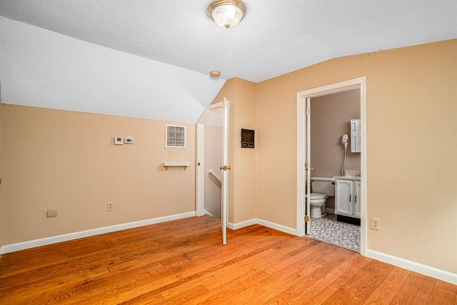 23 Golden Oaks Drive, Salem, NH 03079
