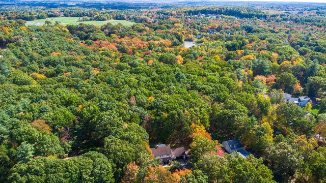 23 Golden Oaks Drive, Salem, NH 03079
