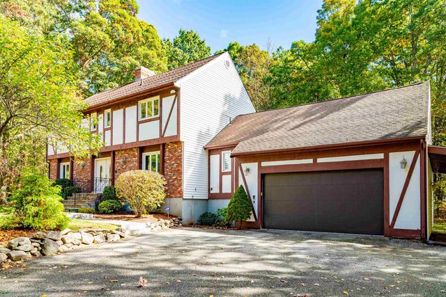 23 Golden Oaks Drive, Salem, NH 03079