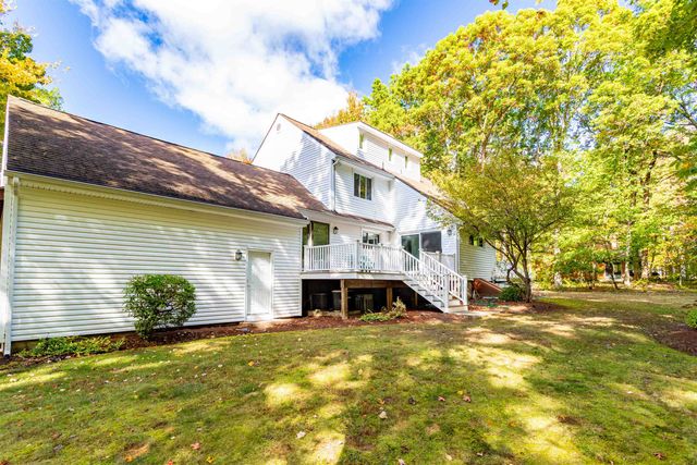 23 Golden Oaks Drive, Salem, NH 03079