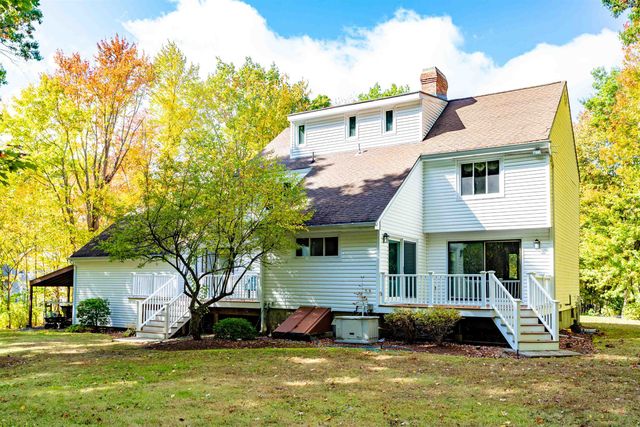 23 Golden Oaks Drive, Salem, NH 03079