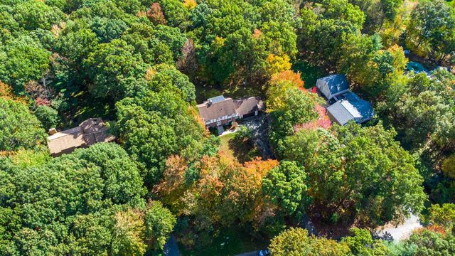 23 Golden Oaks Drive, Salem, NH 03079