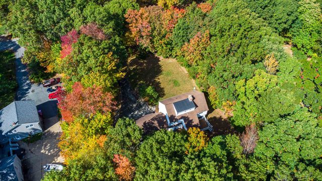 23 Golden Oaks Drive, Salem, NH 03079