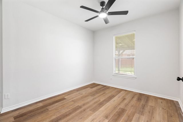 1738 Rock Ridge Drive, Cedar Hill, TX 75104