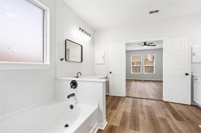 1738 Rock Ridge Drive, Cedar Hill, TX 75104