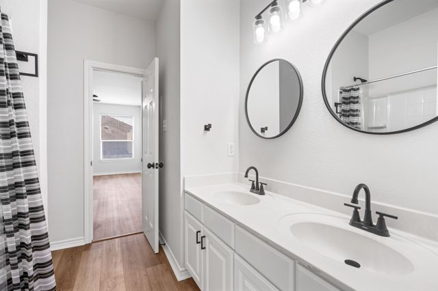 1738 Rock Ridge Drive, Cedar Hill, TX 75104