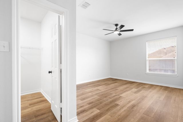 1738 Rock Ridge Drive, Cedar Hill, TX 75104
