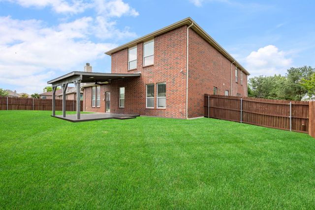 1738 Rock Ridge Drive, Cedar Hill, TX 75104