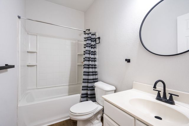 1738 Rock Ridge Drive, Cedar Hill, TX 75104