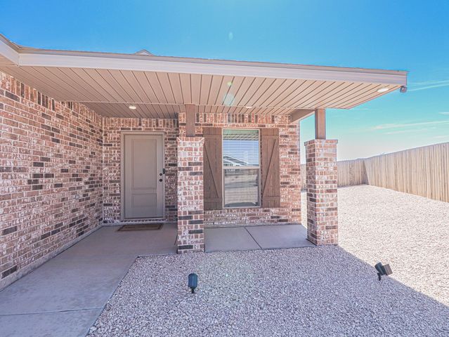 2014 Meridian Rd, Midland, TX 79705