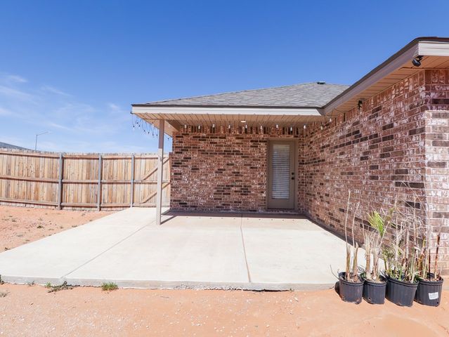 2014 Meridian Rd, Midland, TX 79705