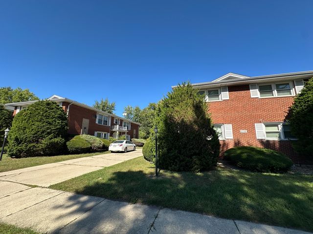 2290 182nd Place, Lansing, IL 60438