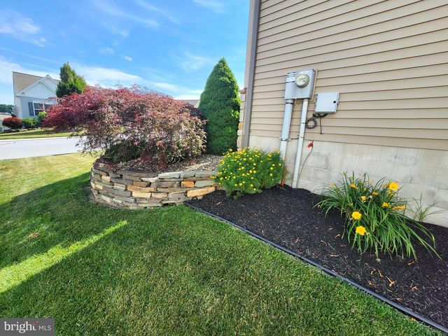 928 SWEETBAY LN., Lebanon, PA 17046