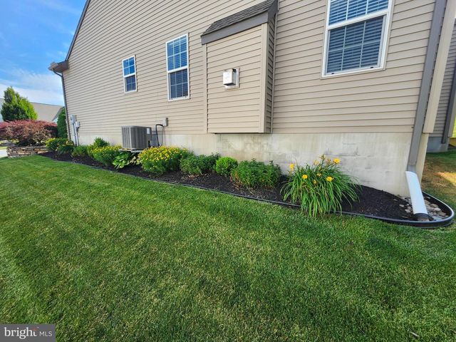 928 SWEETBAY LN., Lebanon, PA 17046