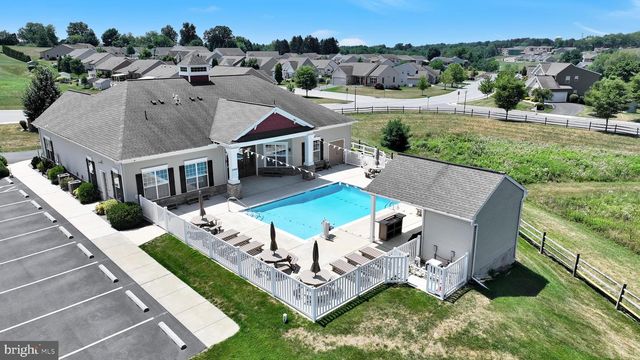 928 SWEETBAY LN., Lebanon, PA 17046